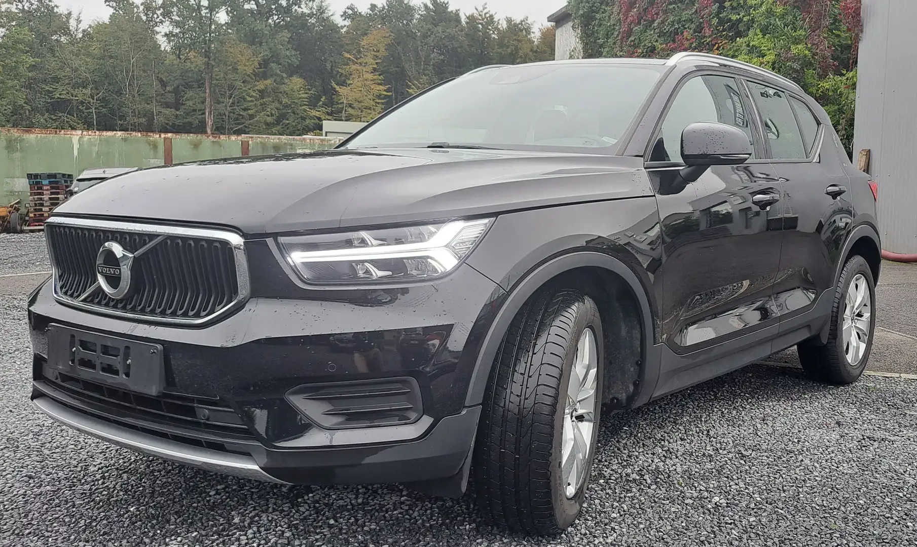 Volvo XC40 XC40 2.0 D3 Momentum Pro Noir - 1
