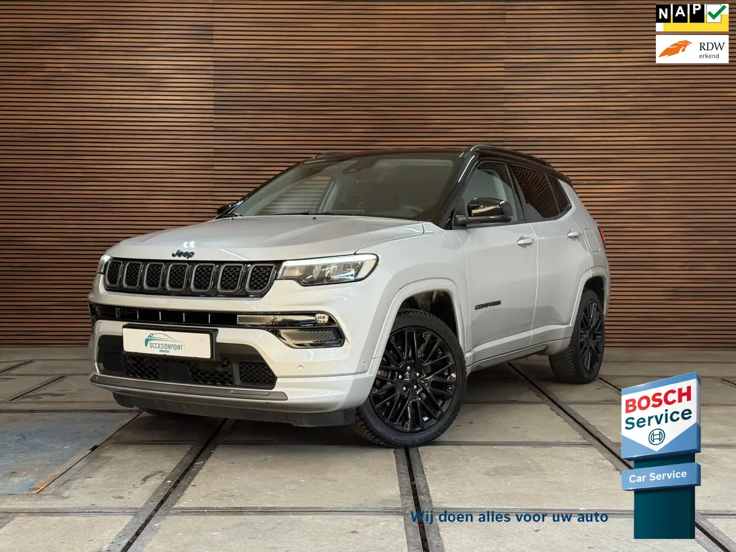 Jeep Compass 4xe 240 Plug-in Hybrid Electric S | Camera | Leder Grijs - 1