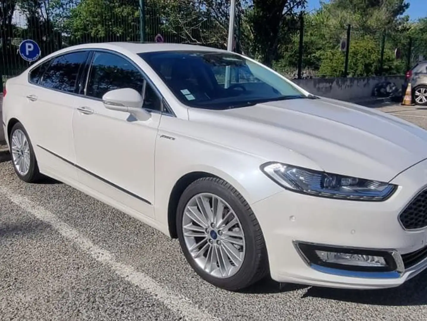 Ford Mondeo Mondeo 2.0 Hybrid 187 BVA6 Titanium Blanc - 1