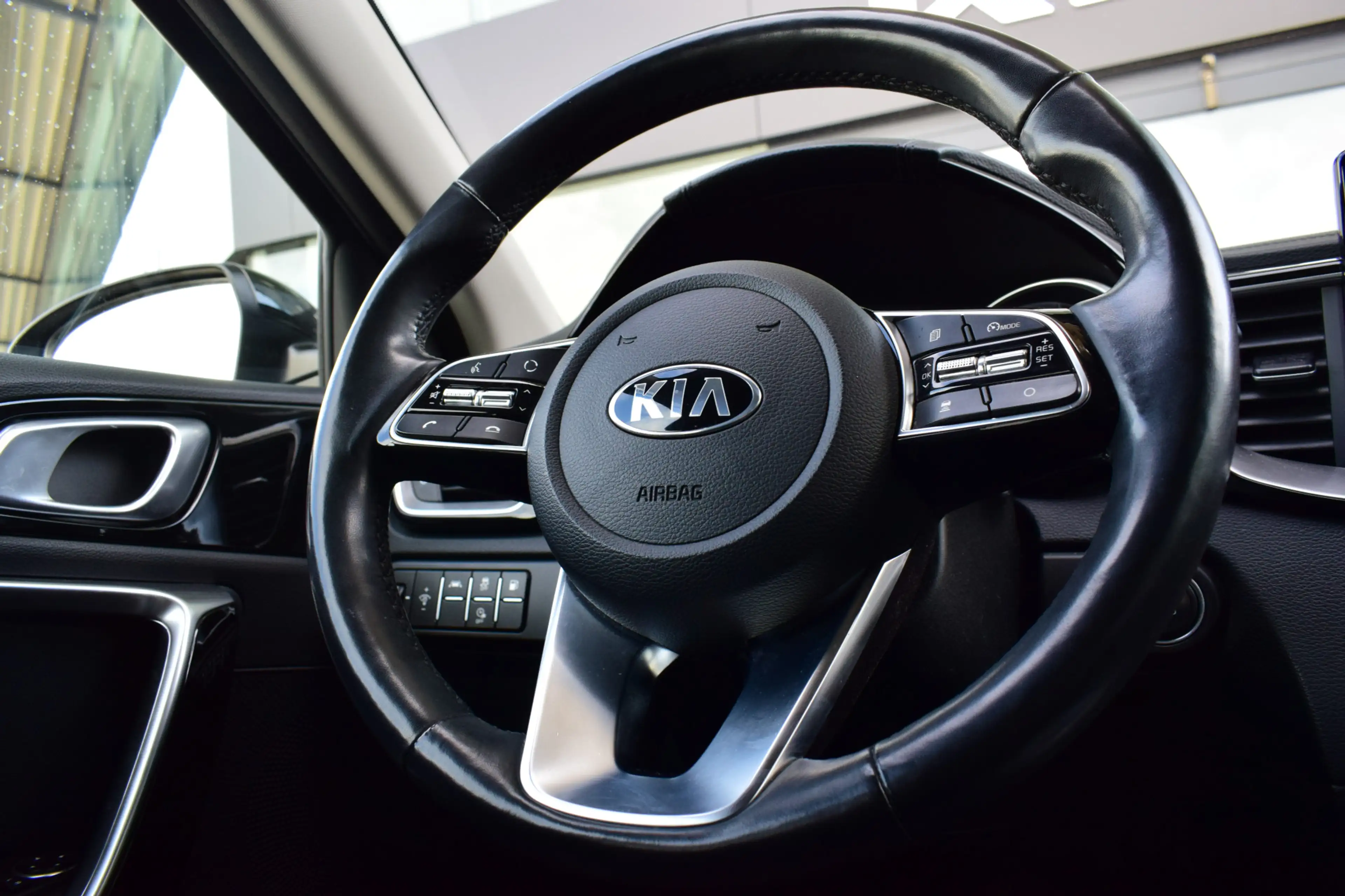 Kia XCeed 1.6 GDi PHEV DynamicPlusLine Automaat | Trekhaak | — photo 14
