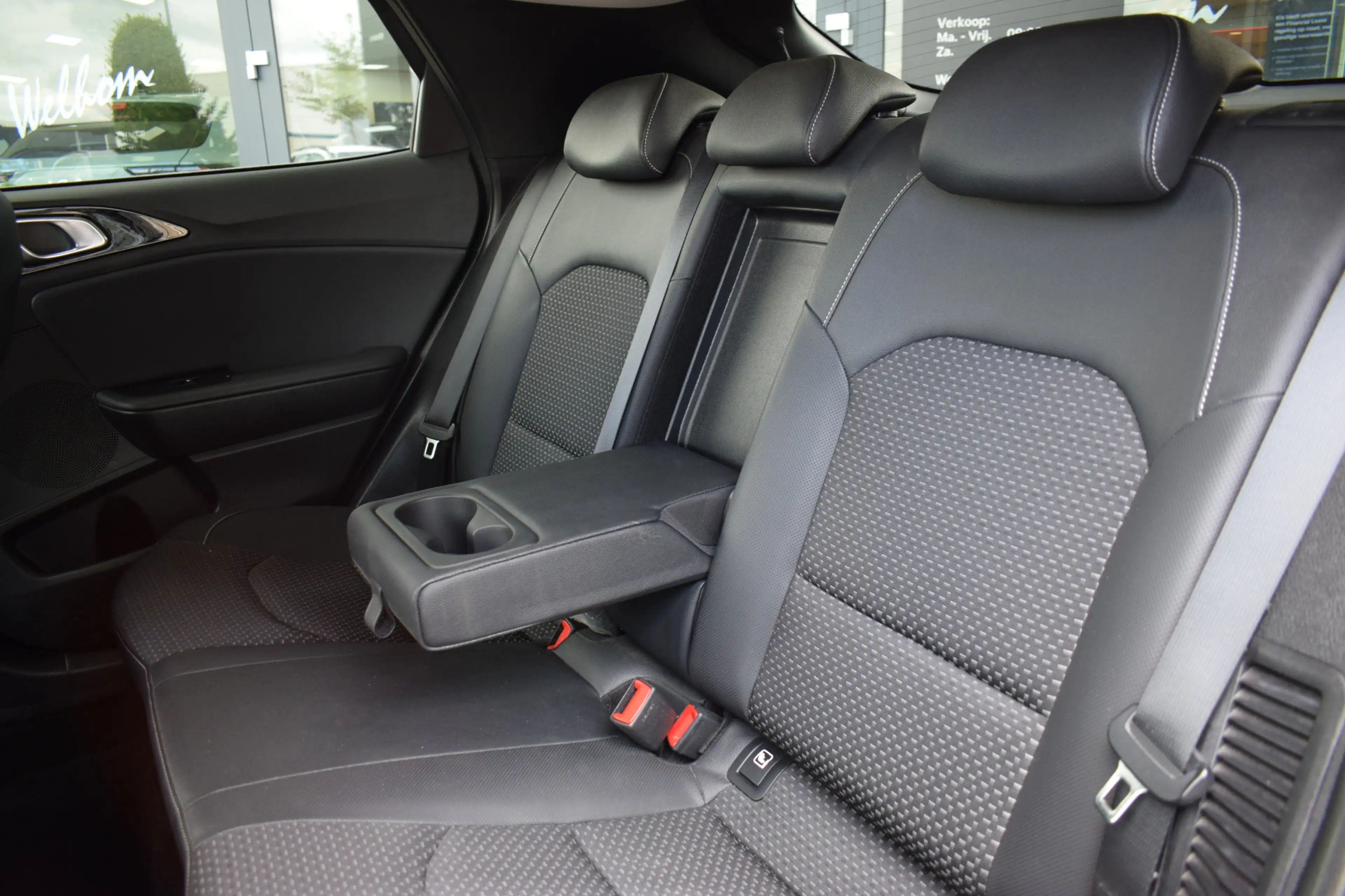 Kia XCeed 1.6 GDi PHEV DynamicPlusLine Automaat | Trekhaak | — photo 9