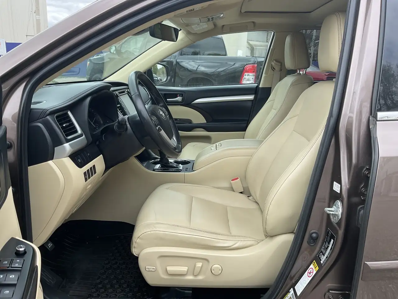 Toyota Highlander снимка Toyota Highlander