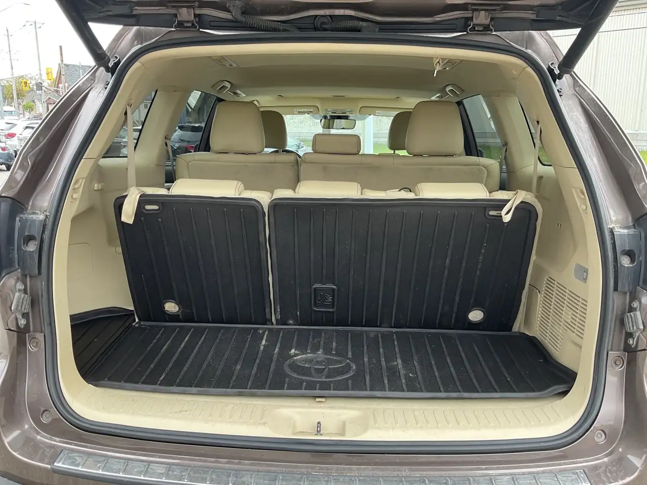 Toyota Highlander снимка Toyota Highlander
