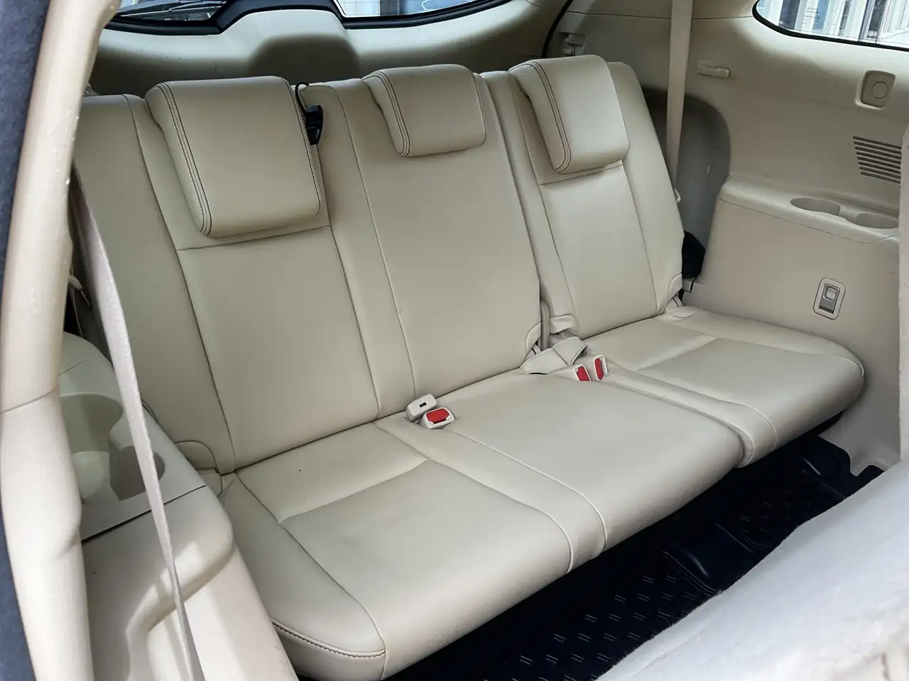 Toyota Highlander снимка Toyota Highlander