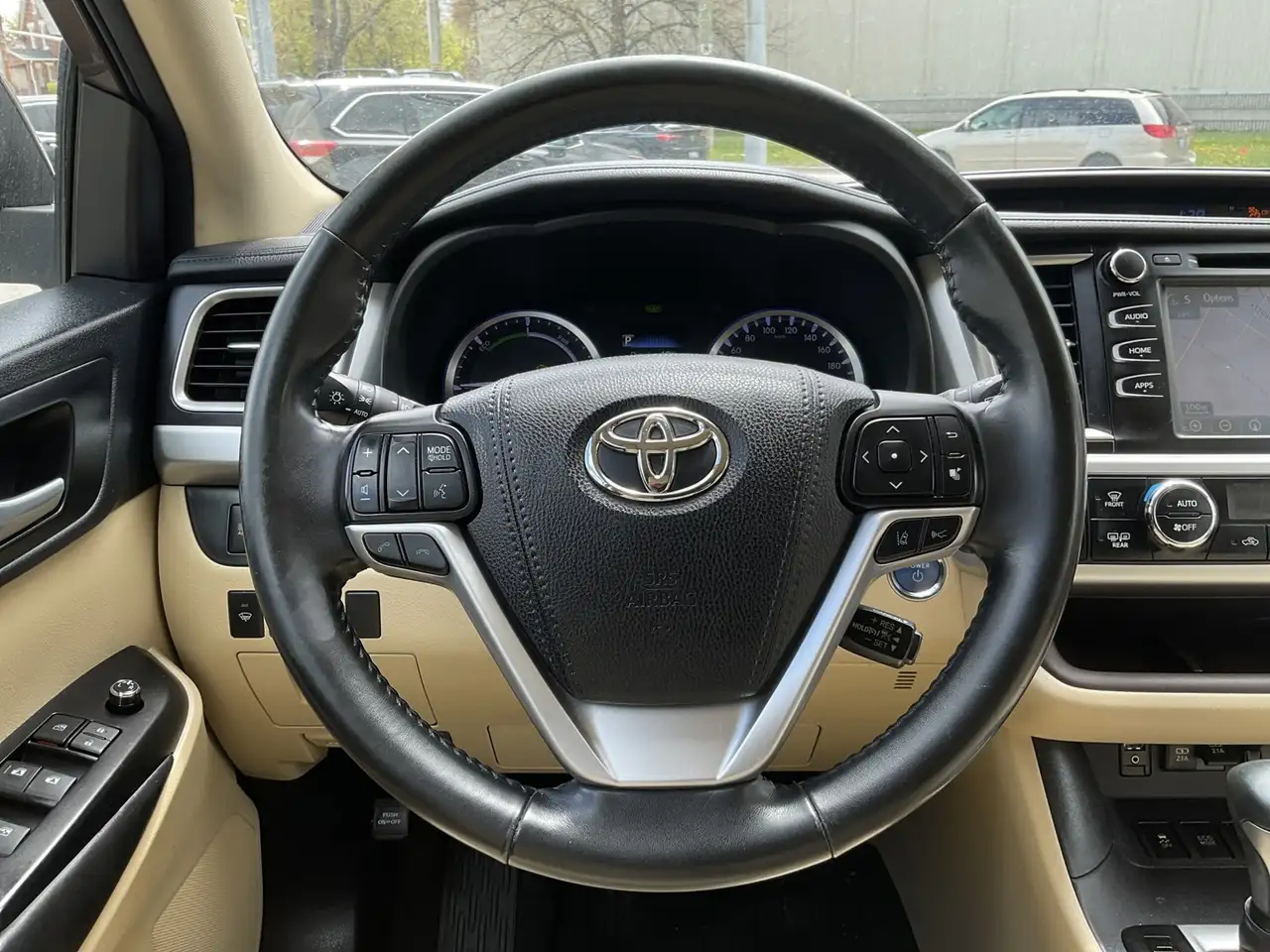 Toyota Highlander снимка Toyota Highlander
