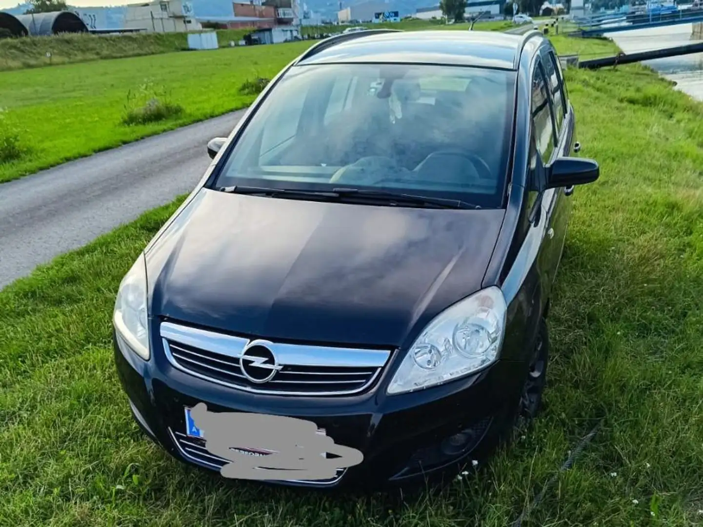 Opel Zafira Zafira 1,6 Negru - 1