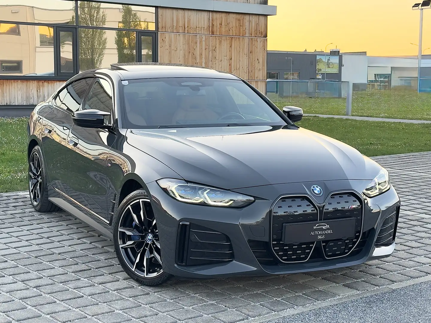 BMW i4 Gran Coupe xDrive M50 *MEGA-VOLL, GARANTIE* Grau - 1