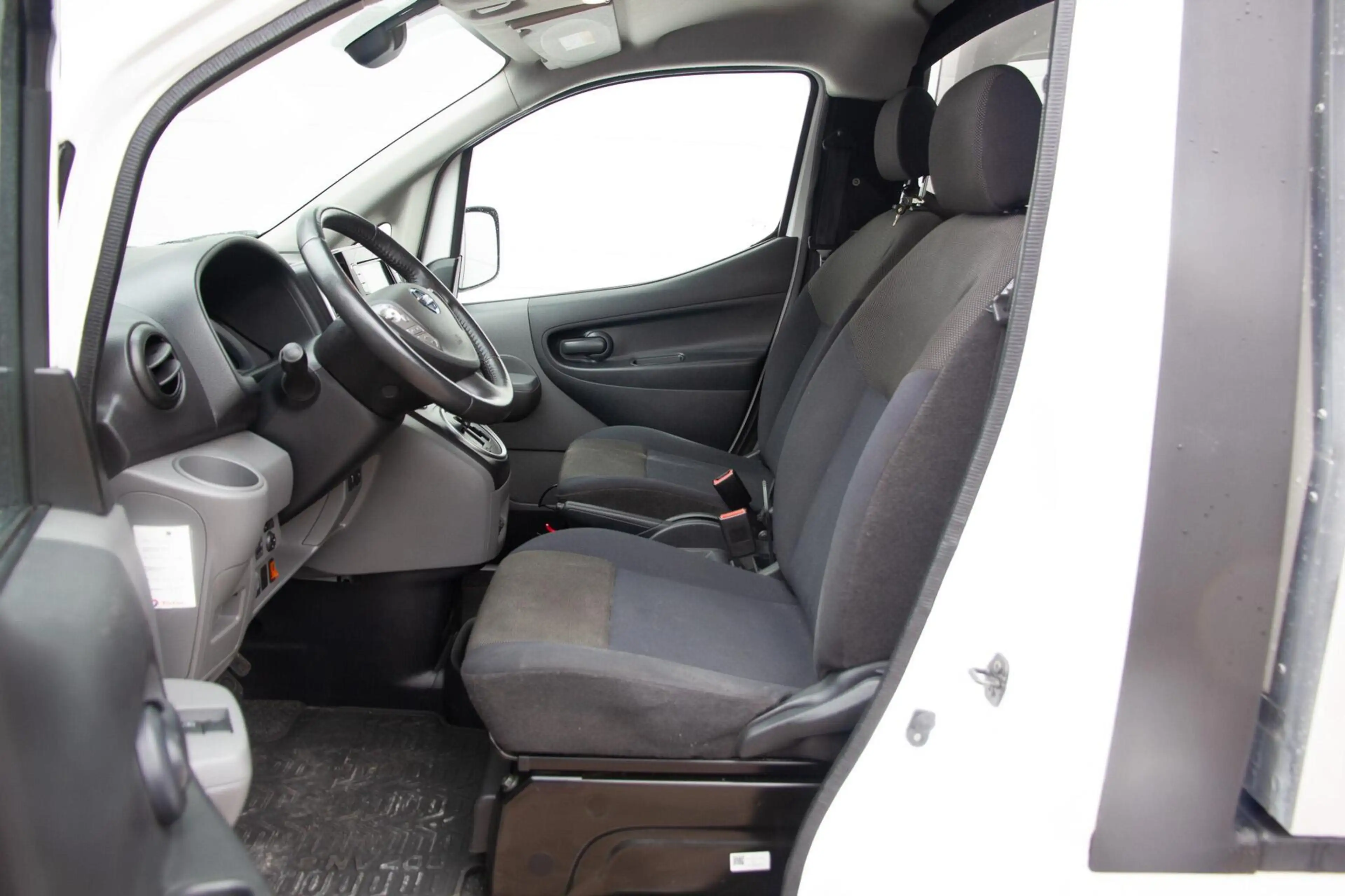 Nissan E-NV200 40 kWh Kipper Navi/Camera/44Dkm — photo 7