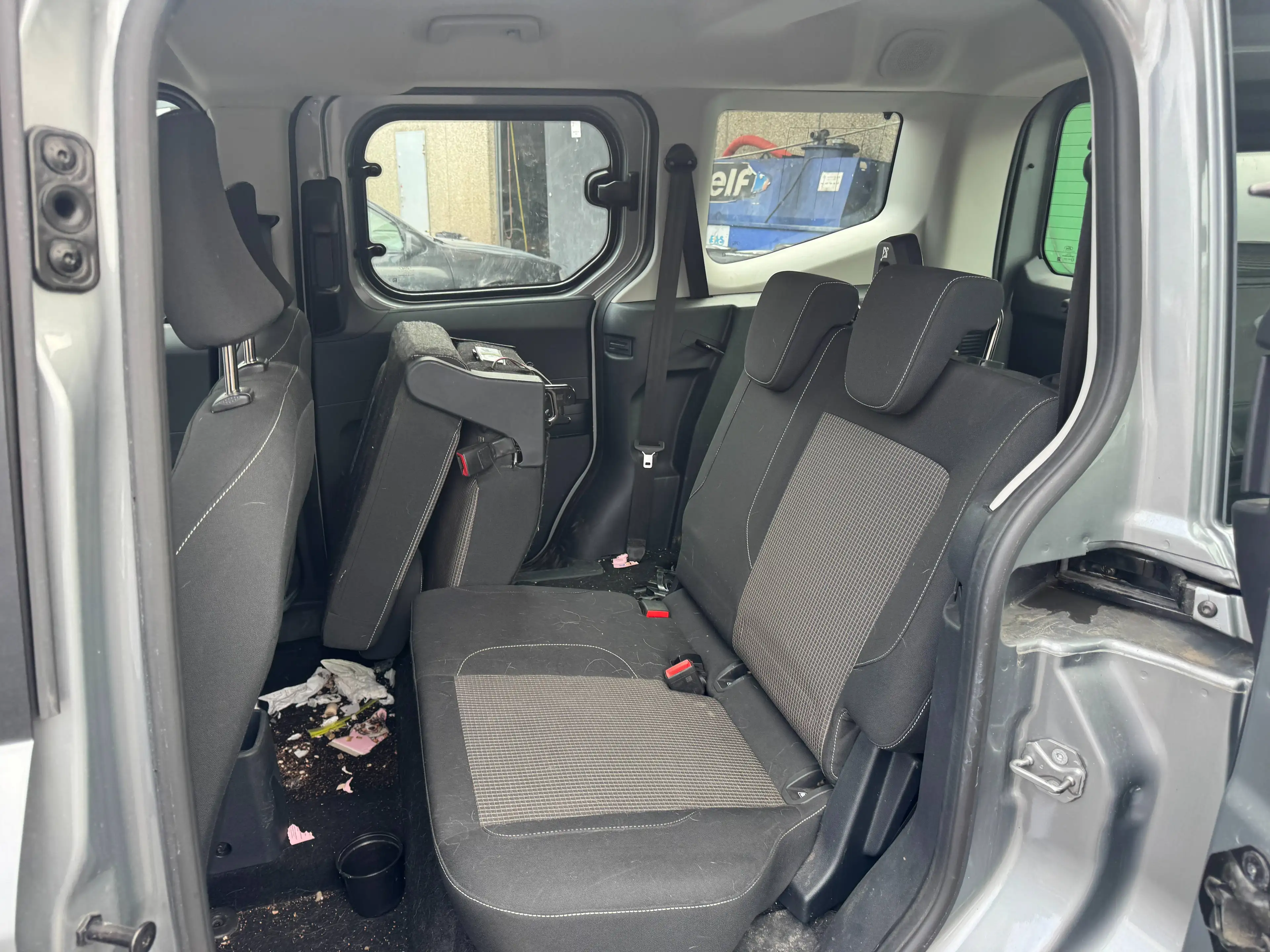 Ford Tourneo Courier *** 1.0 EcoBoost ** Active ** Moteur ok ** Accidenter ** — photo 9