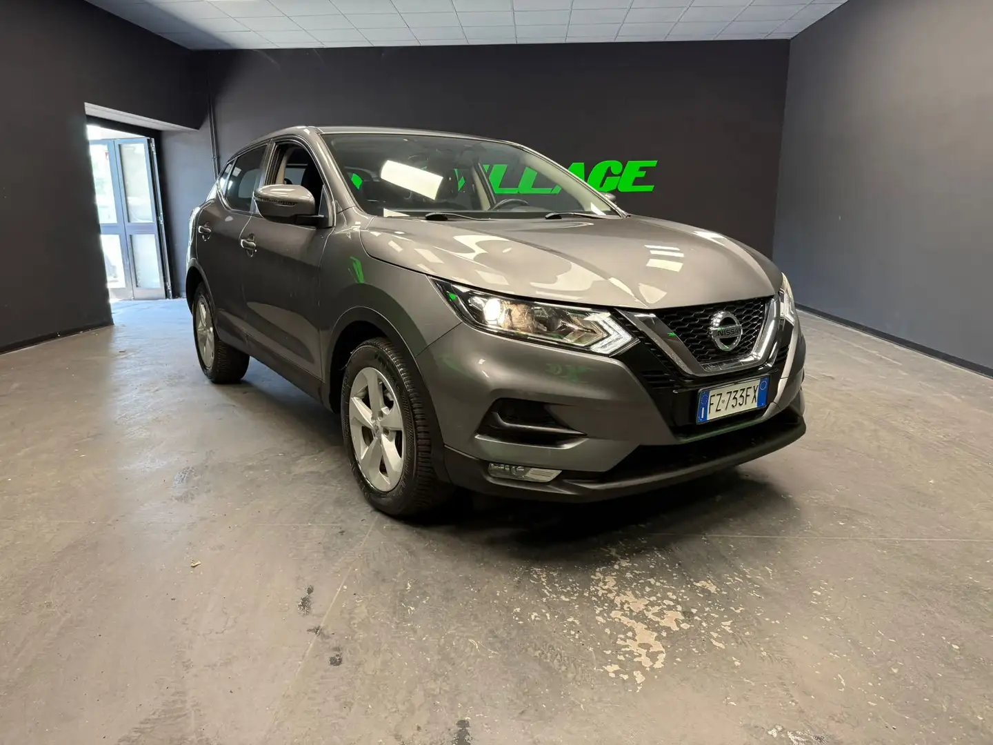 Nissan Qashqai Qashqai II 1.5 dci Business 115cv dct Grau - 1