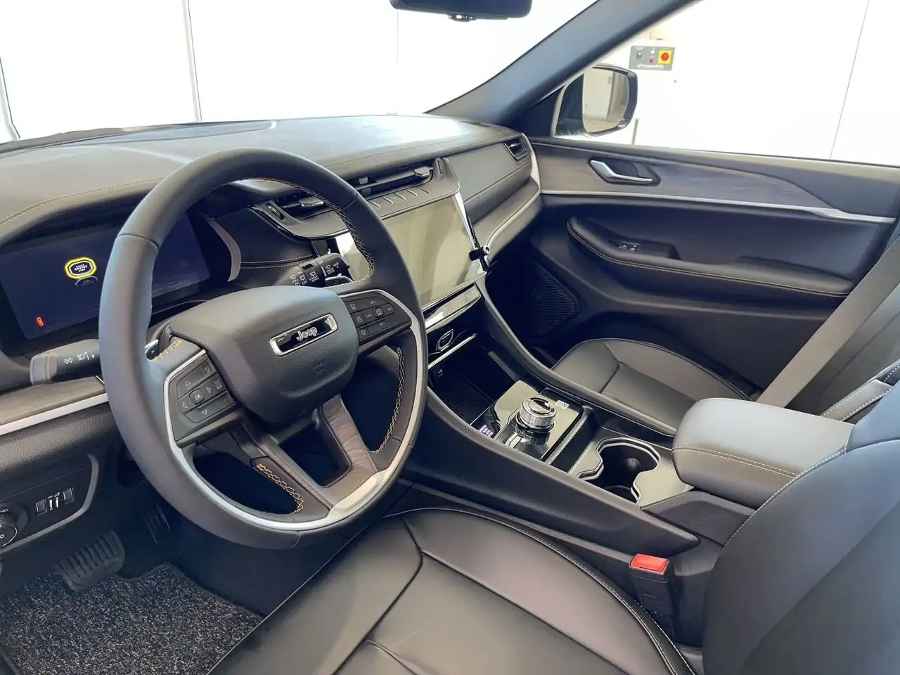 Jeep Grand Cherokee photo Jeep Grand Cherokee
