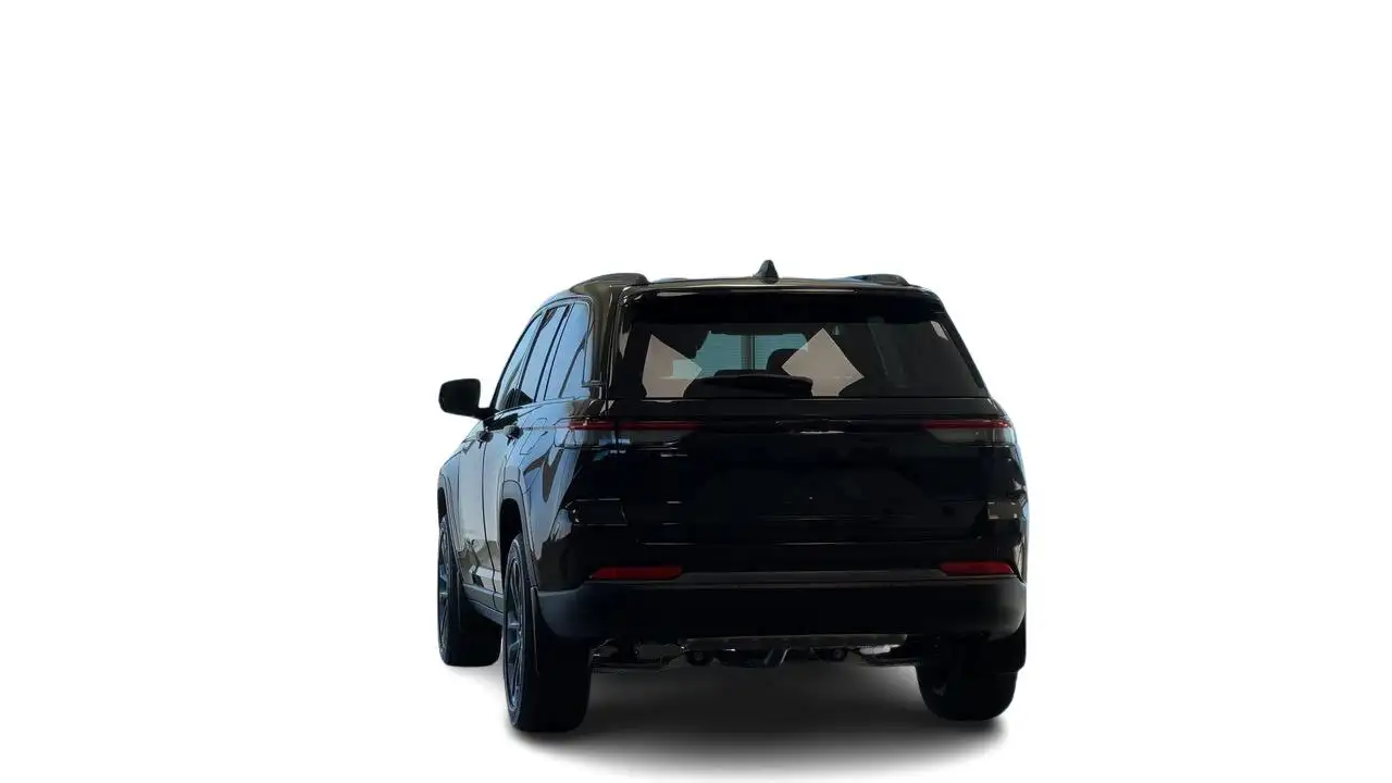 Jeep Grand Cherokee photo Jeep Grand Cherokee