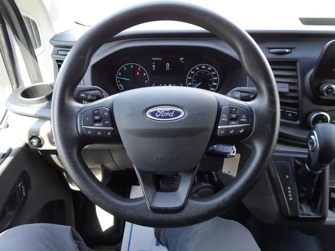 Ford Transit Cargo Van снимка Ford Transit Cargo Van
