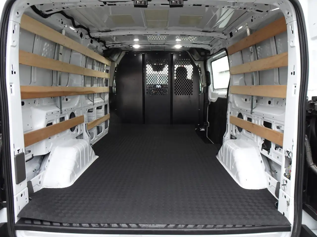 Ford Transit Cargo Van снимка Ford Transit Cargo Van