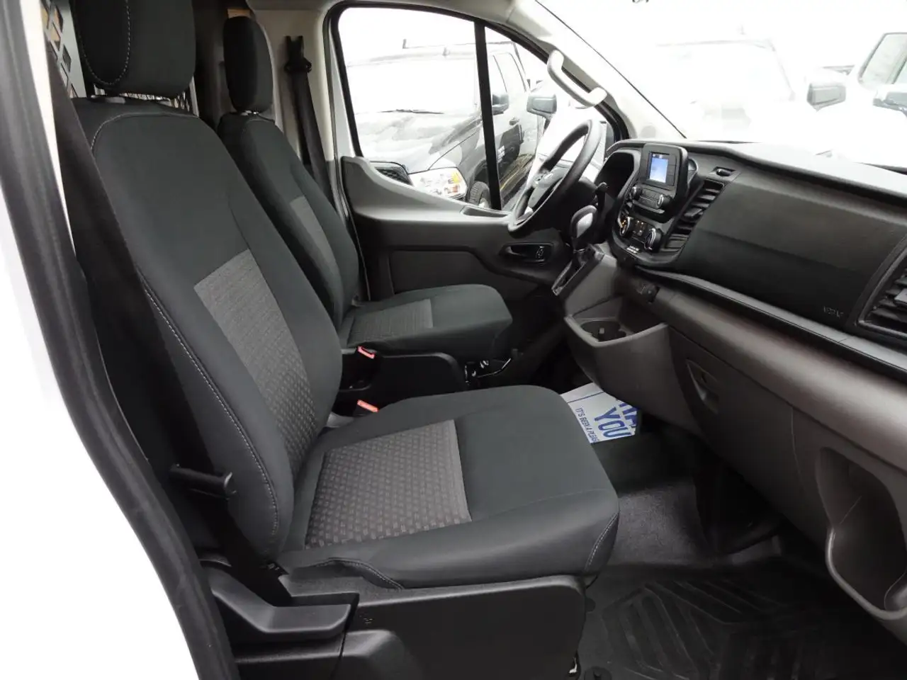 Ford Transit Cargo Van снимка Ford Transit Cargo Van