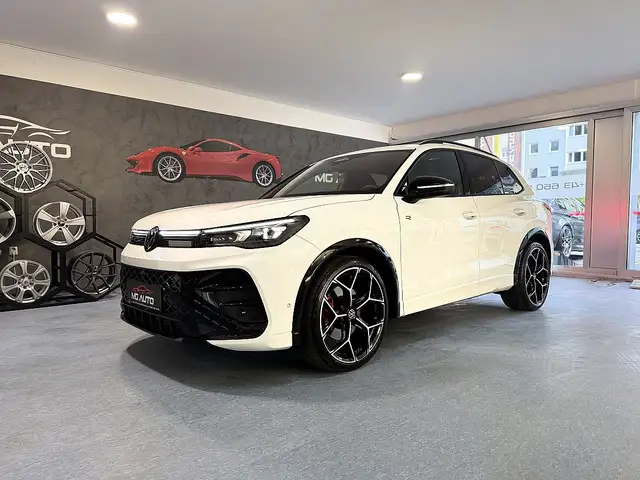 Volkswagen Tiguan 2.0 TDI ALLRAD DSG *R-LINE*AHK*HEAD-UP*STANDHEI...