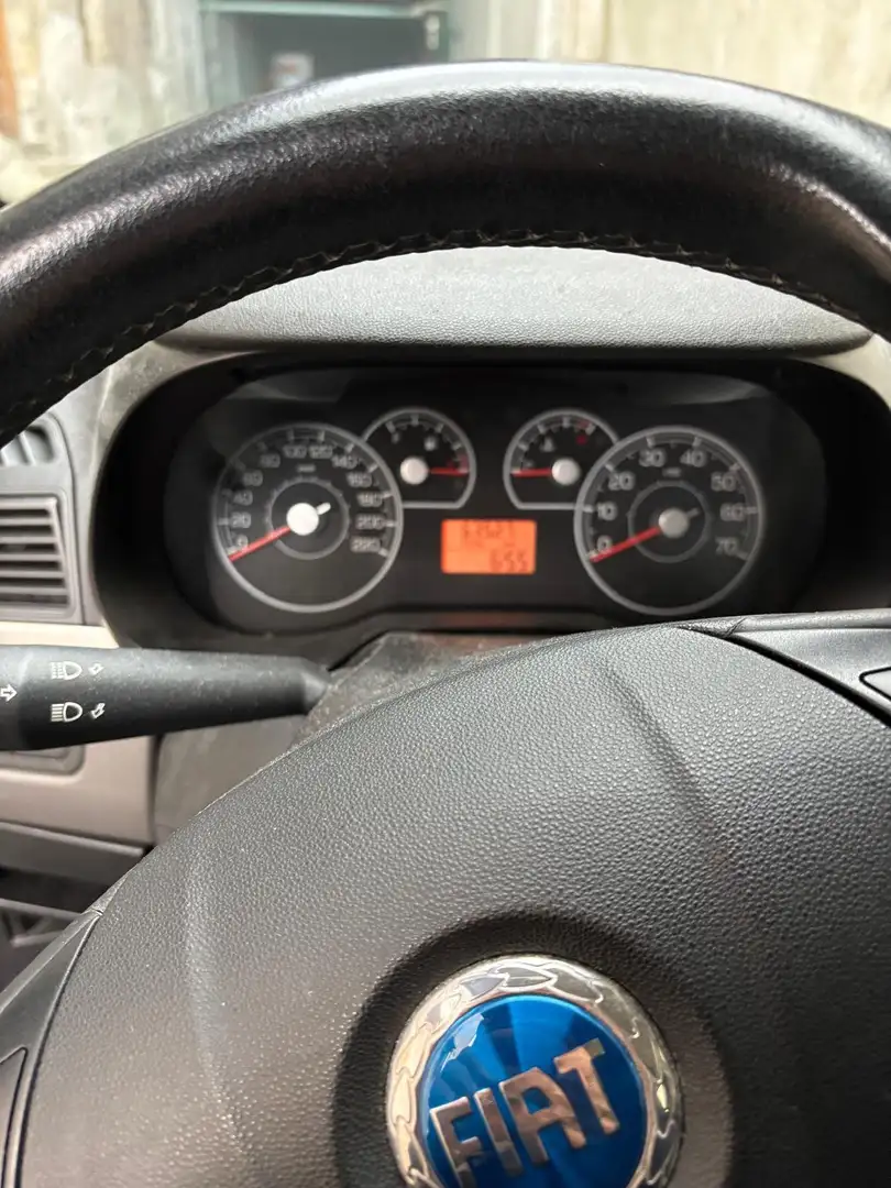 Fiat Grande Punto 5p 1.2 GP 65cv Nero - 2