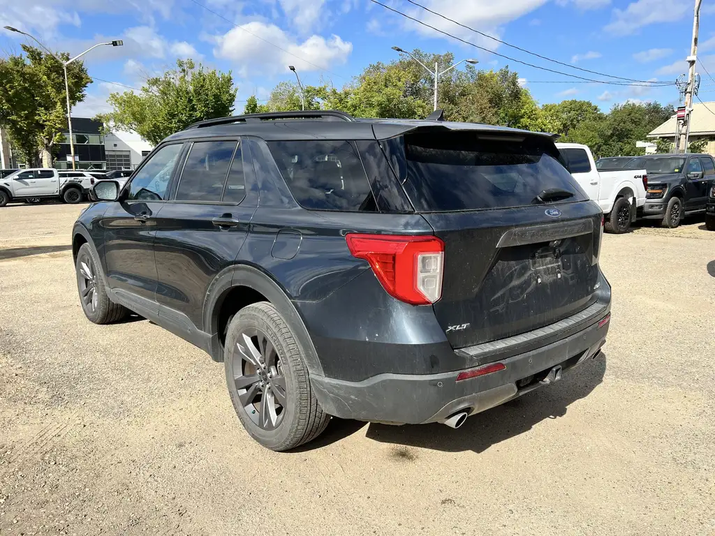 2022 Ford Explorer XLT | Remote Start | Tri-Zone Climate | SYNC 3 — photo 6