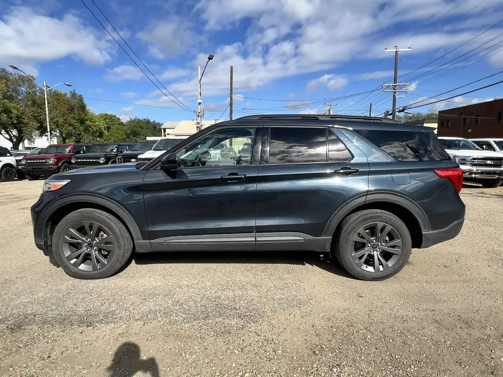 2022 Ford Explorer XLT | Remote Start | Tri-Zone Climate | SYNC 3 — photo 5