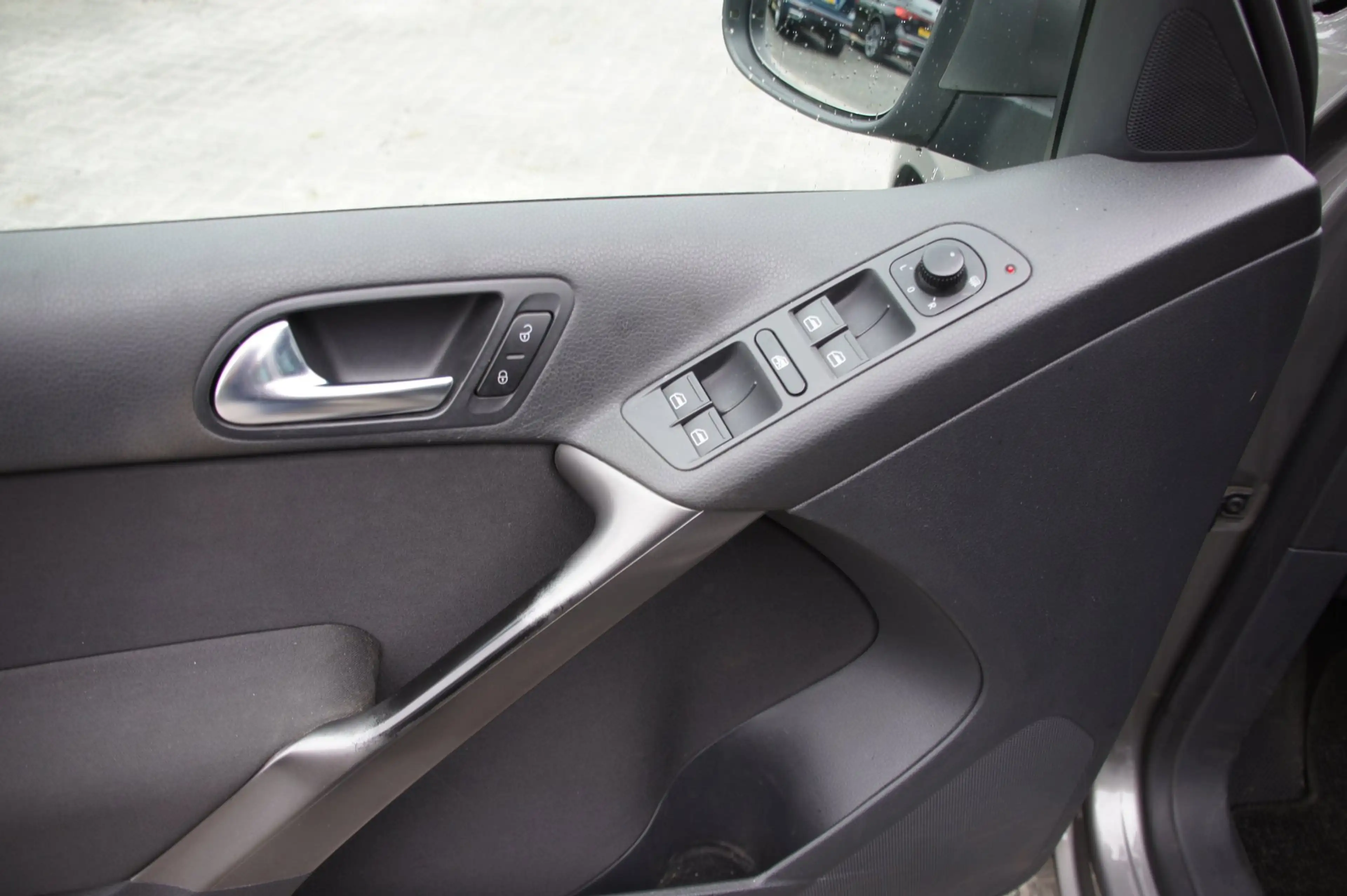 Volkswagen Tiguan 1.4 TSI Sport&Style 4Motion — photo 6