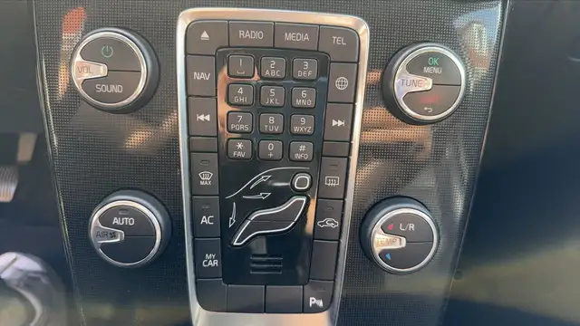 Volvo V40 view 13
