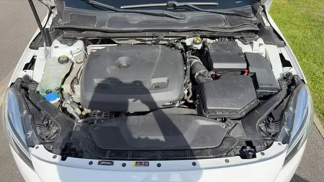 Volvo V40 view 15