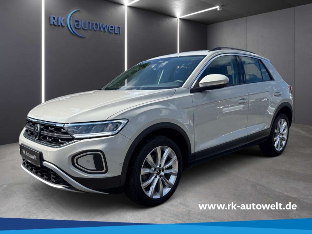Volkswagen T-Roc 2022 — Life 2.0 TDI DSG LED AHK 18 Zoll