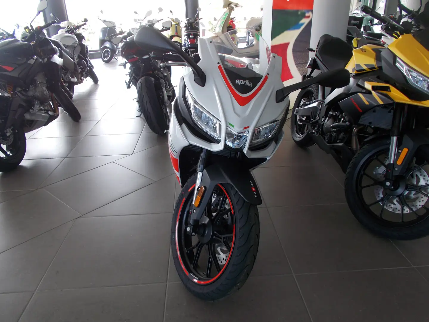 Aprilia RS 125 2025 Bianco - 2