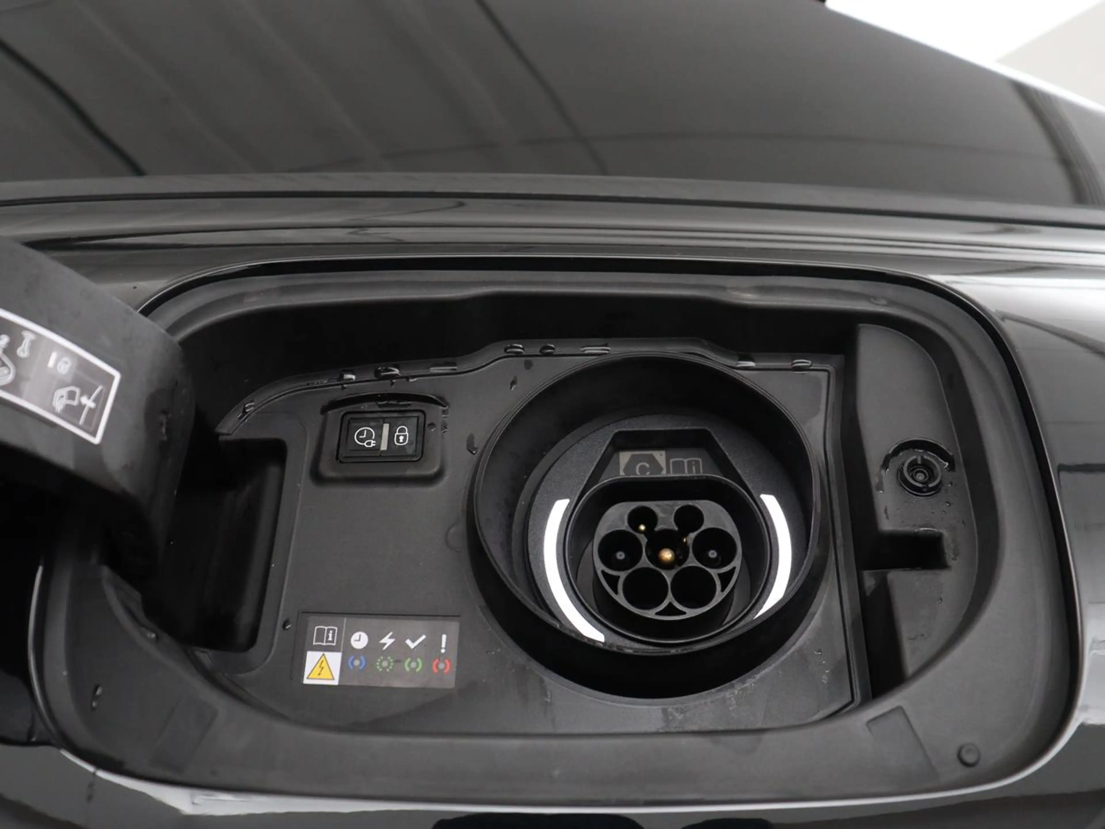 Citroen C5 X 1.6 Plug-in Hybrid 225 Business | SOH 96,6% | Stoe — photo 13