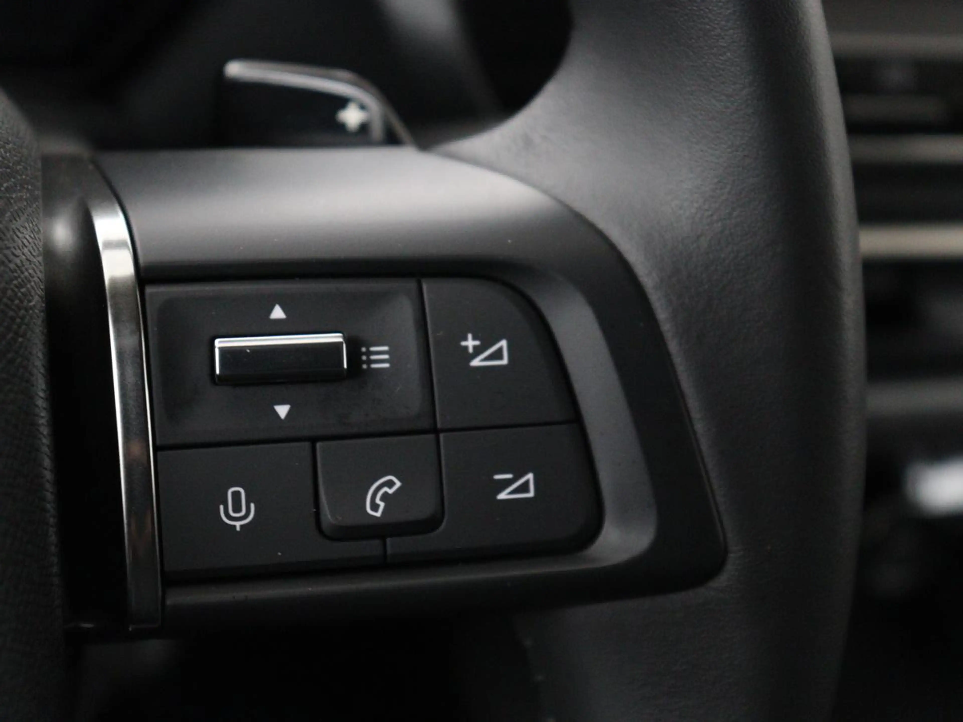 Citroen C5 X 1.6 Plug-in Hybrid 225 Business | SOH 96,6% | Stoe — photo 19