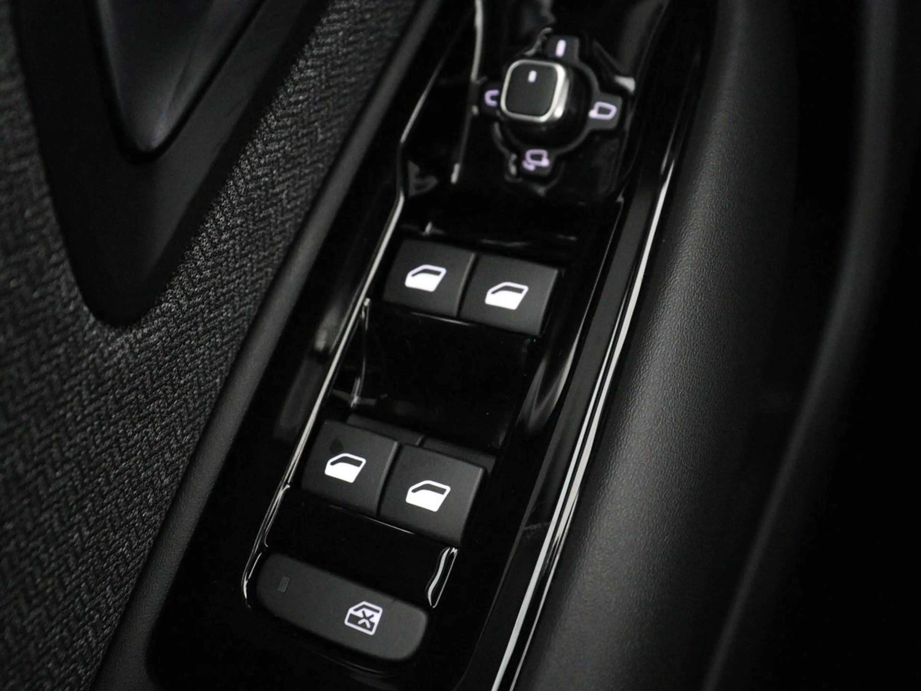 Citroen C5 X 1.6 Plug-in Hybrid 225 Business | SOH 96,6% | Stoe — photo 37