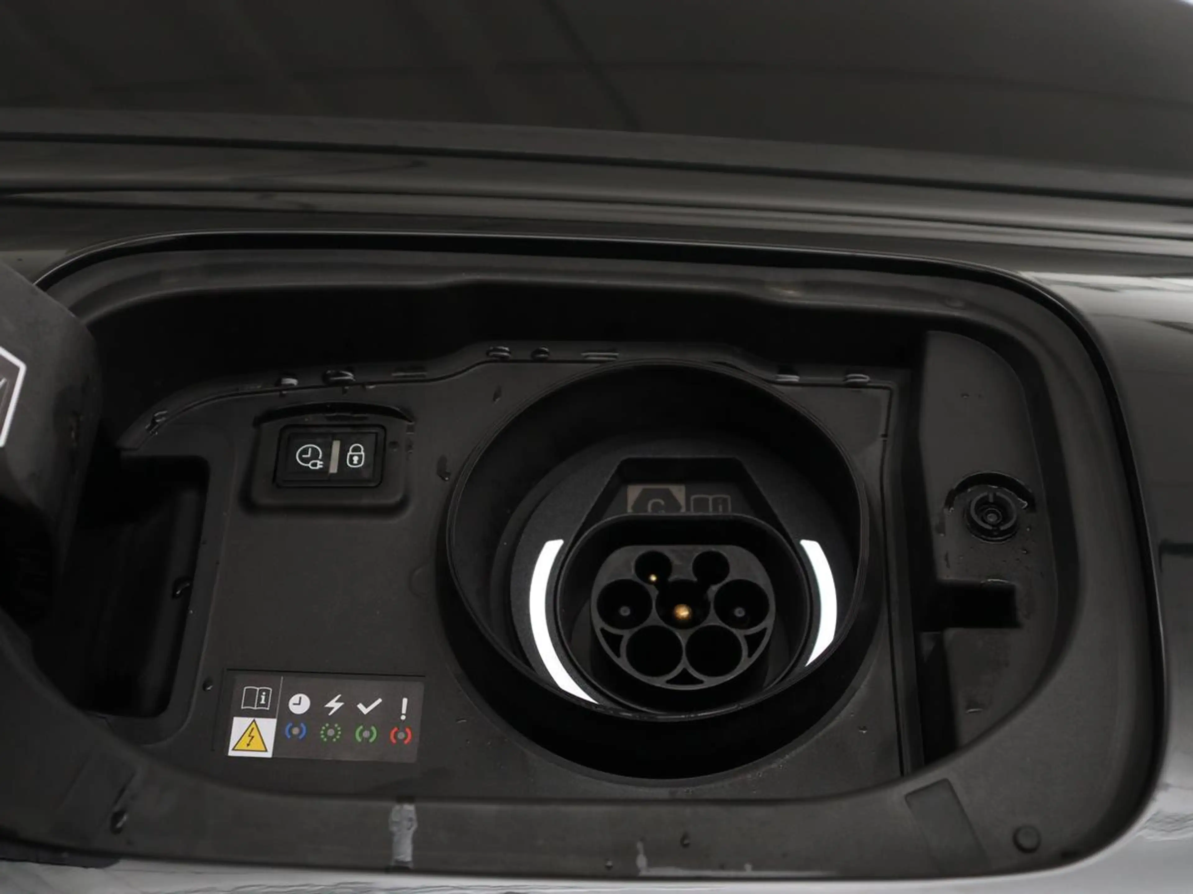 Citroen C5 X 1.6 Plug-in Hybrid 225 Business | SOH 96,6% | Stoe — photo 15