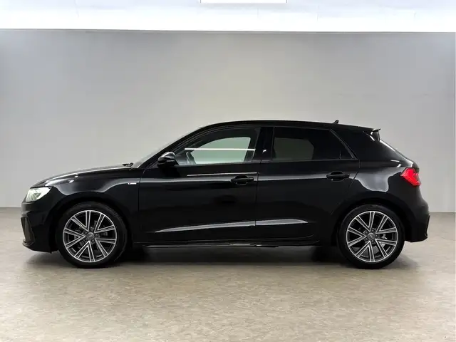 Audi A1 view 11