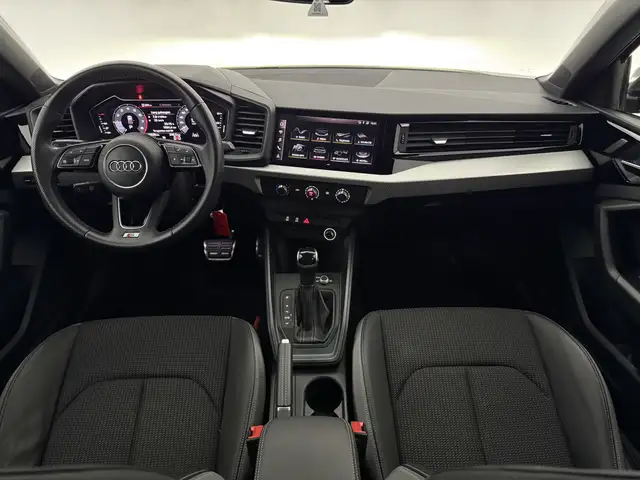Audi A1 view 2