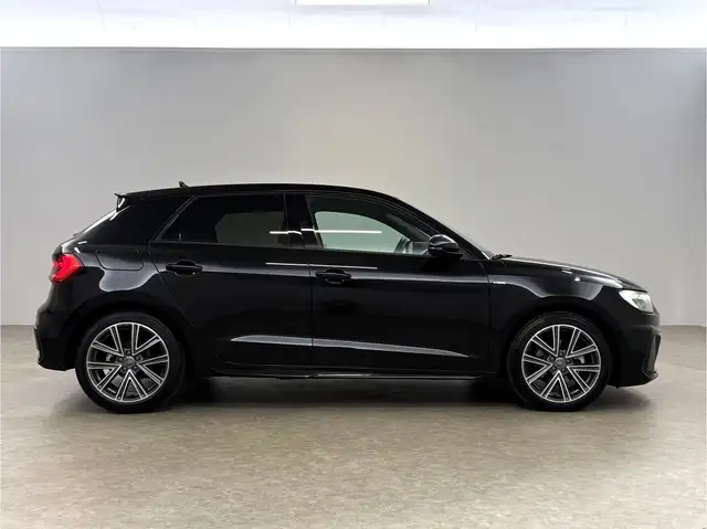 Audi A1 view 10