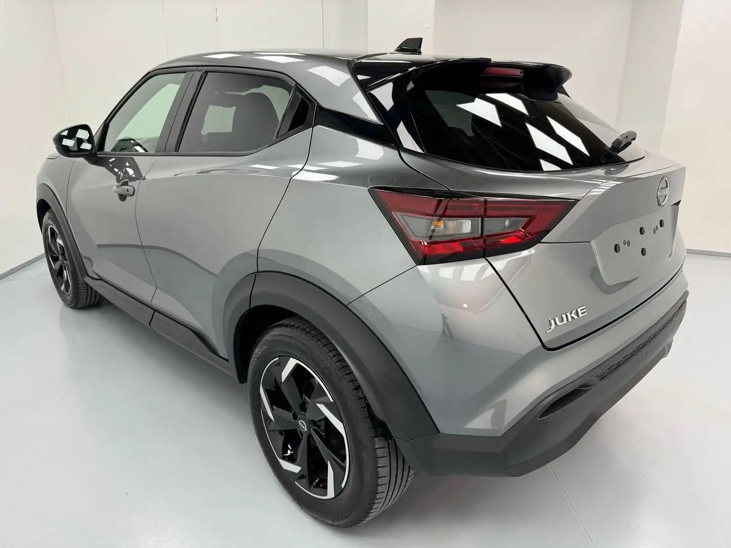 Nissan Juke N-CONNECTA 1.0 DIG-T 114CV *LED+17"* Only - Promo! Grigio - 2