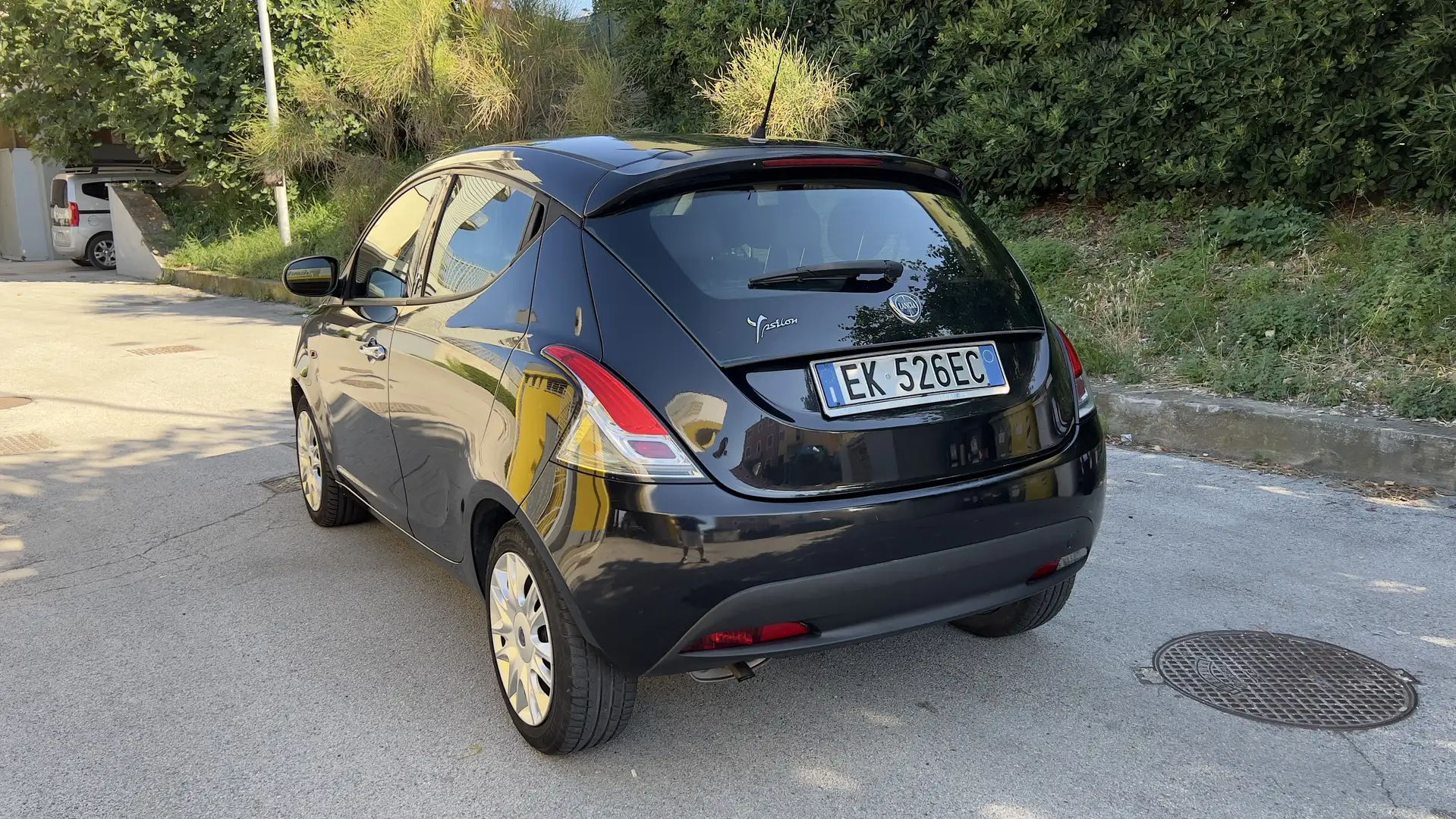 Lancia Ypsilon 1.2 - 2