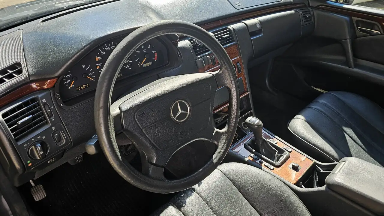 Mercedes-Benz E 250 d Avantgarde, foto 5