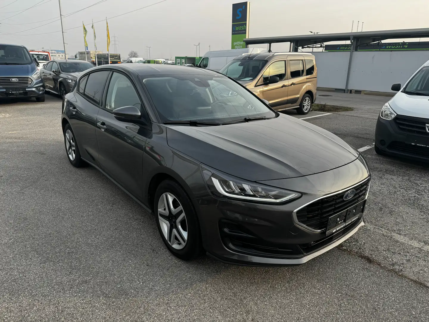 Ford Focus 1.5 Ecoblue Cool&Connect Gris - 1