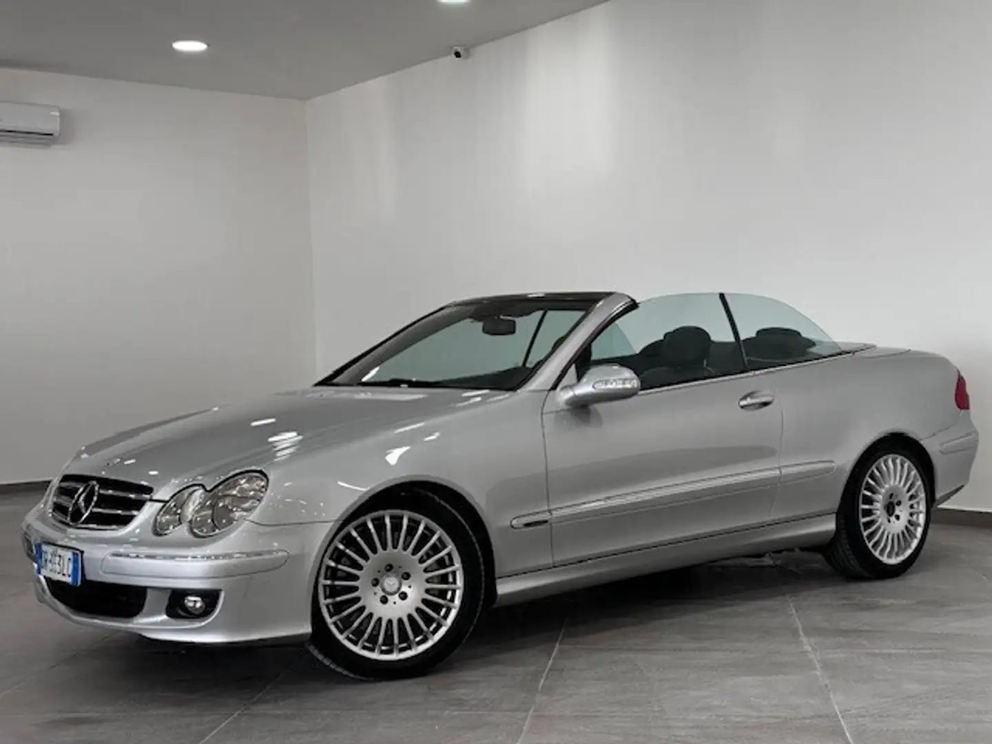 Mercedes-Benz CLK 320 CDI cat Cabrio Avantgarde Argintiu - 1