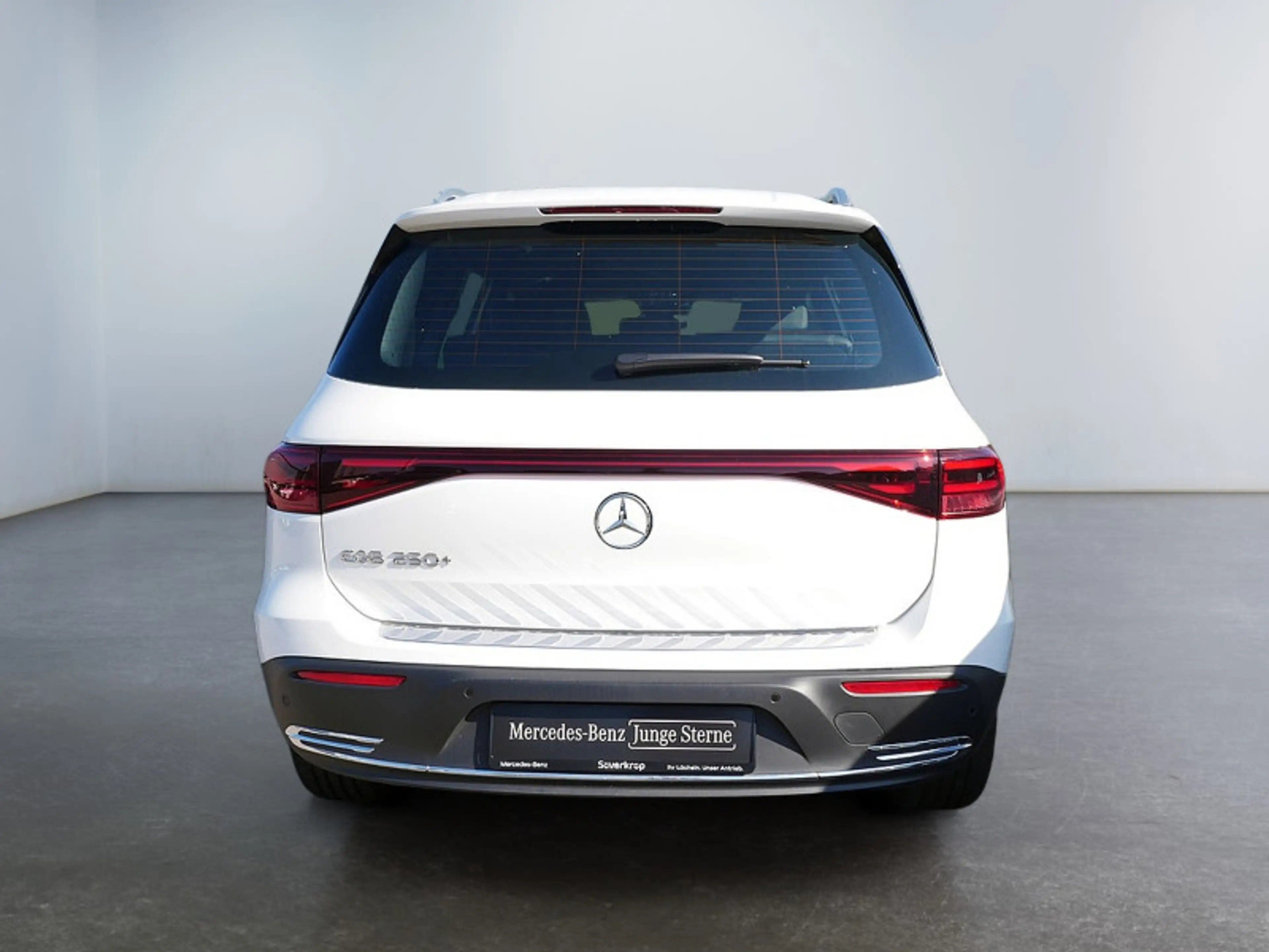 Mercedes-Benz EQB 250 + , PROGRESSIVE AHK DISTR KAMERA SPUR PDC — photo 5
