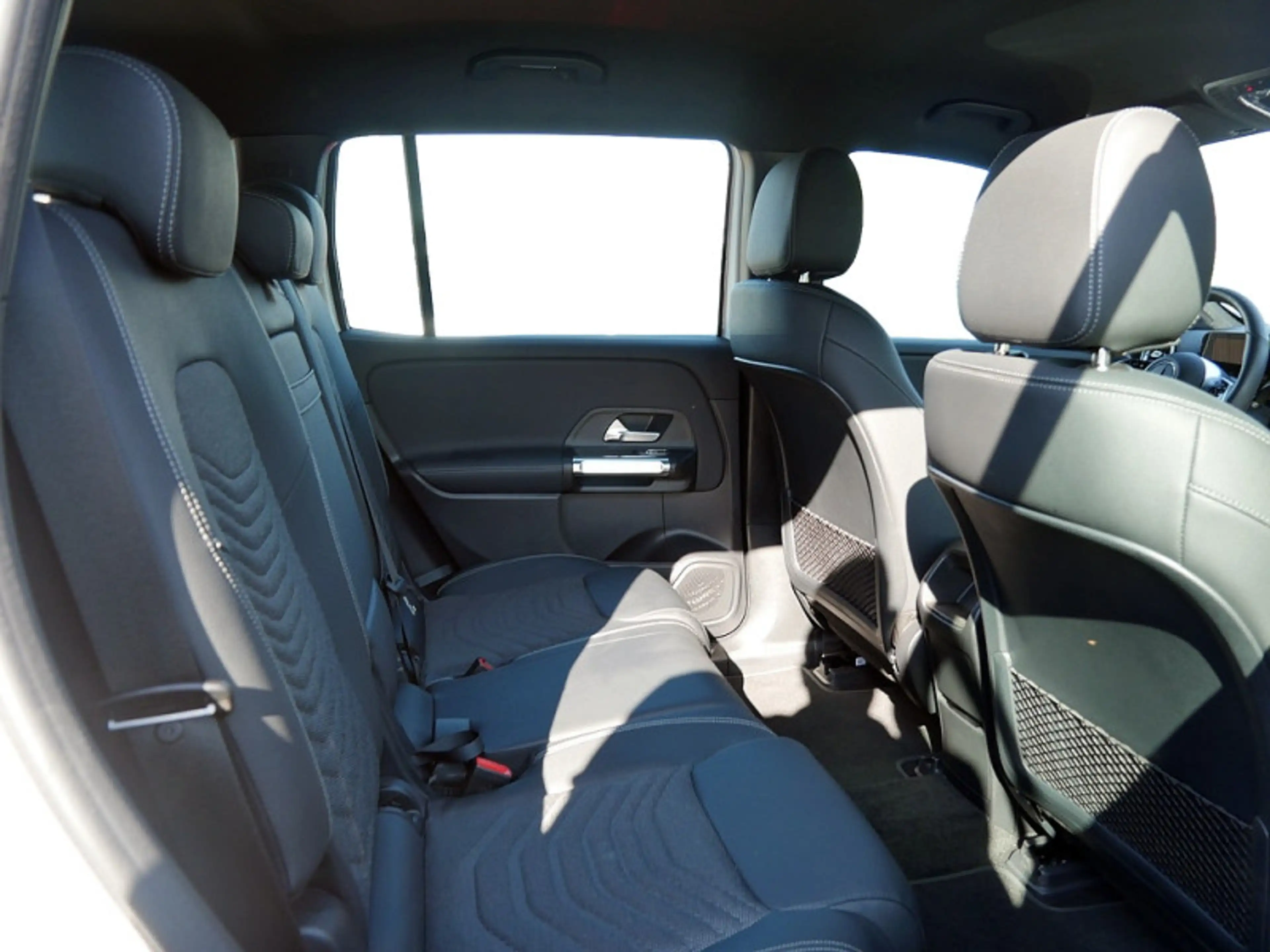 Mercedes-Benz EQB 250 + , PROGRESSIVE AHK DISTR KAMERA SPUR PDC — photo 7