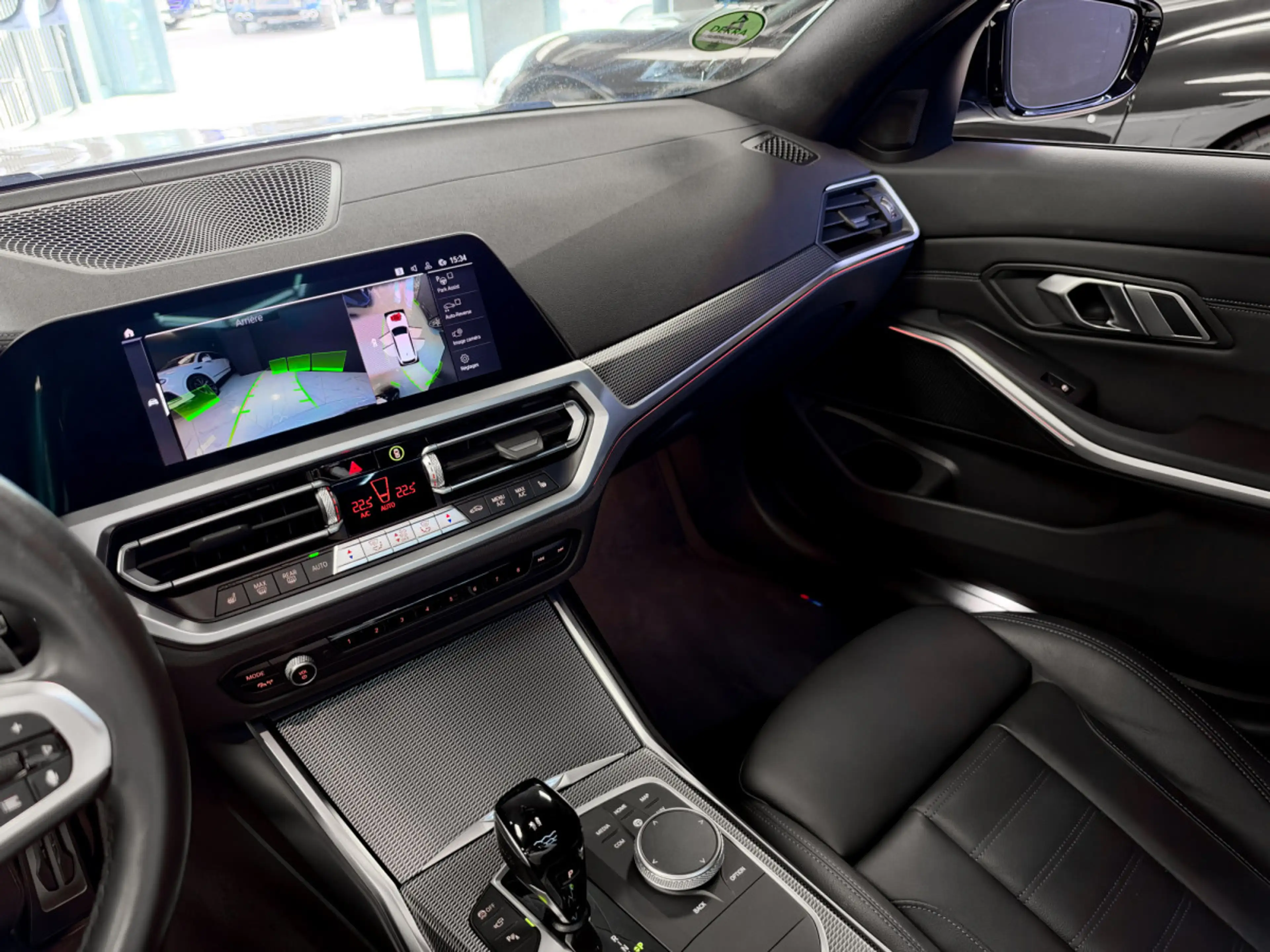 BMW 340 M340d xDrive Touring — photo 12