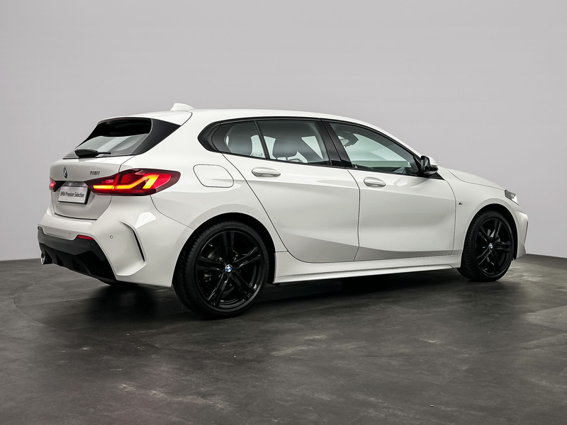 BMW 118 1-serie 118i High Executive M-Sport | Model M Spor — photo 4