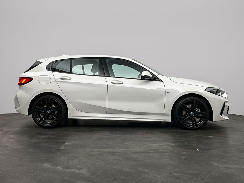 BMW 118 1-serie 118i High Executive M-Sport | Model M Spor — photo 7