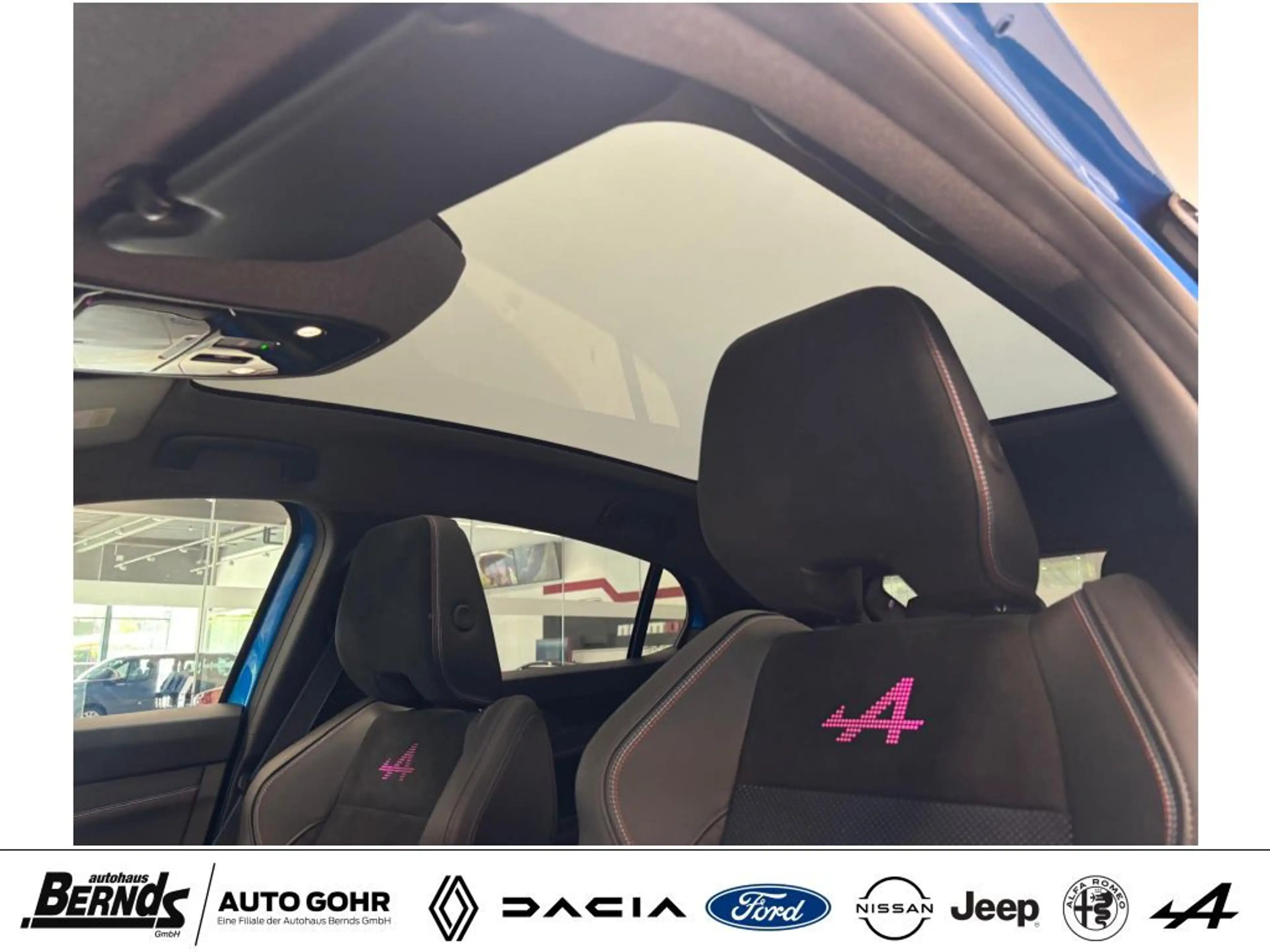 Renault Rafale E-Tech Plug-in Hybrid 300 4x4 Esprit Alpine AUTOM. — photo 12