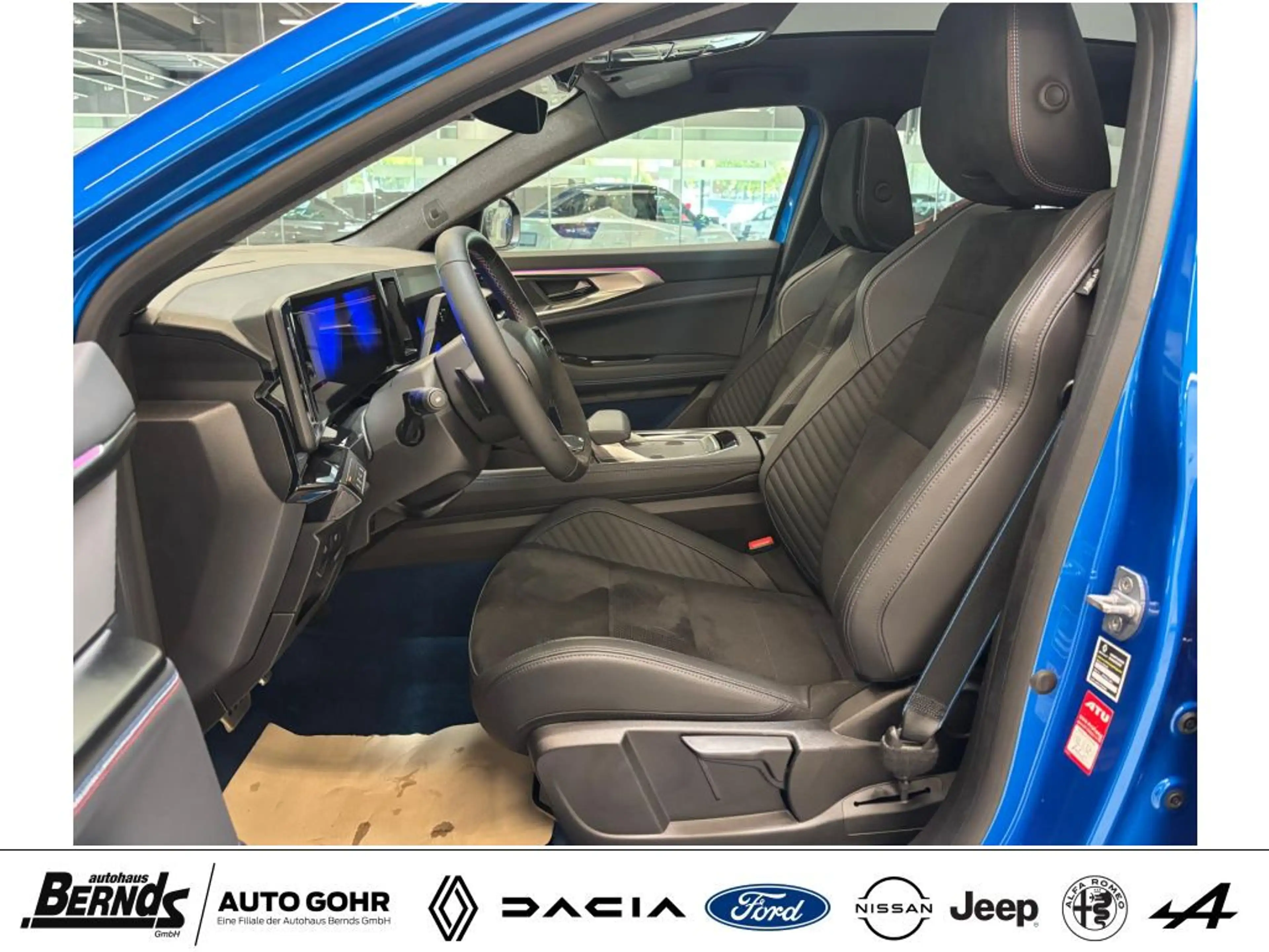 Renault Rafale E-Tech Plug-in Hybrid 300 4x4 Esprit Alpine AUTOM. — photo 11
