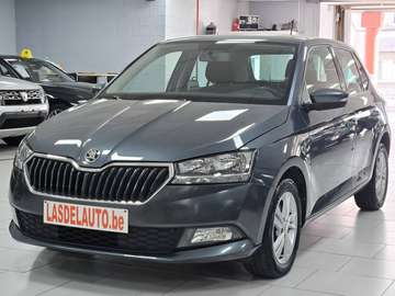 1.0 TSI Auto Led Sensors Climatisation Cruise (Alcantara Chauffants) Start-Stop Bluetooth (Gps Avec Carplay) Android