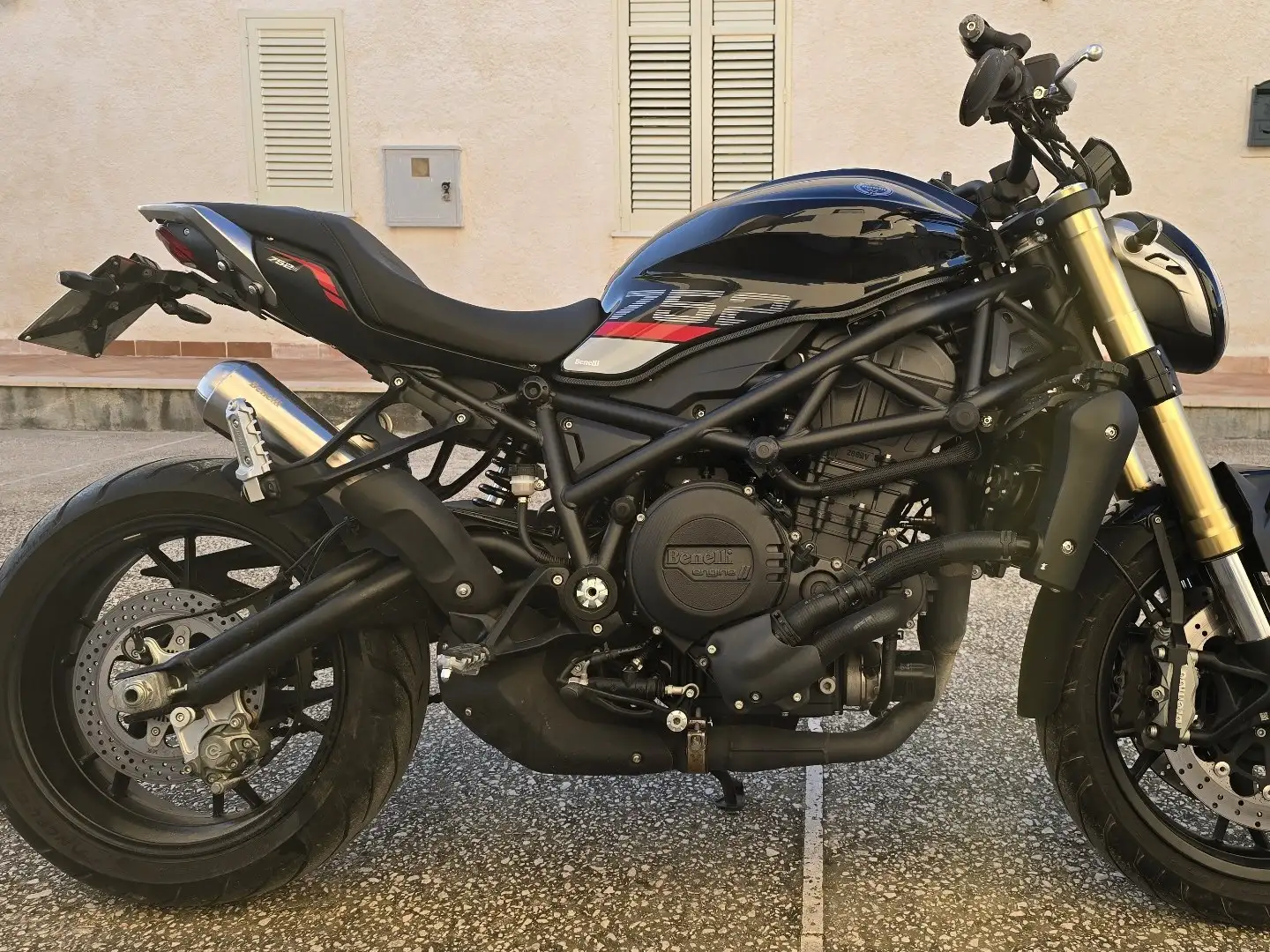 Benelli 752 S Negru - 2