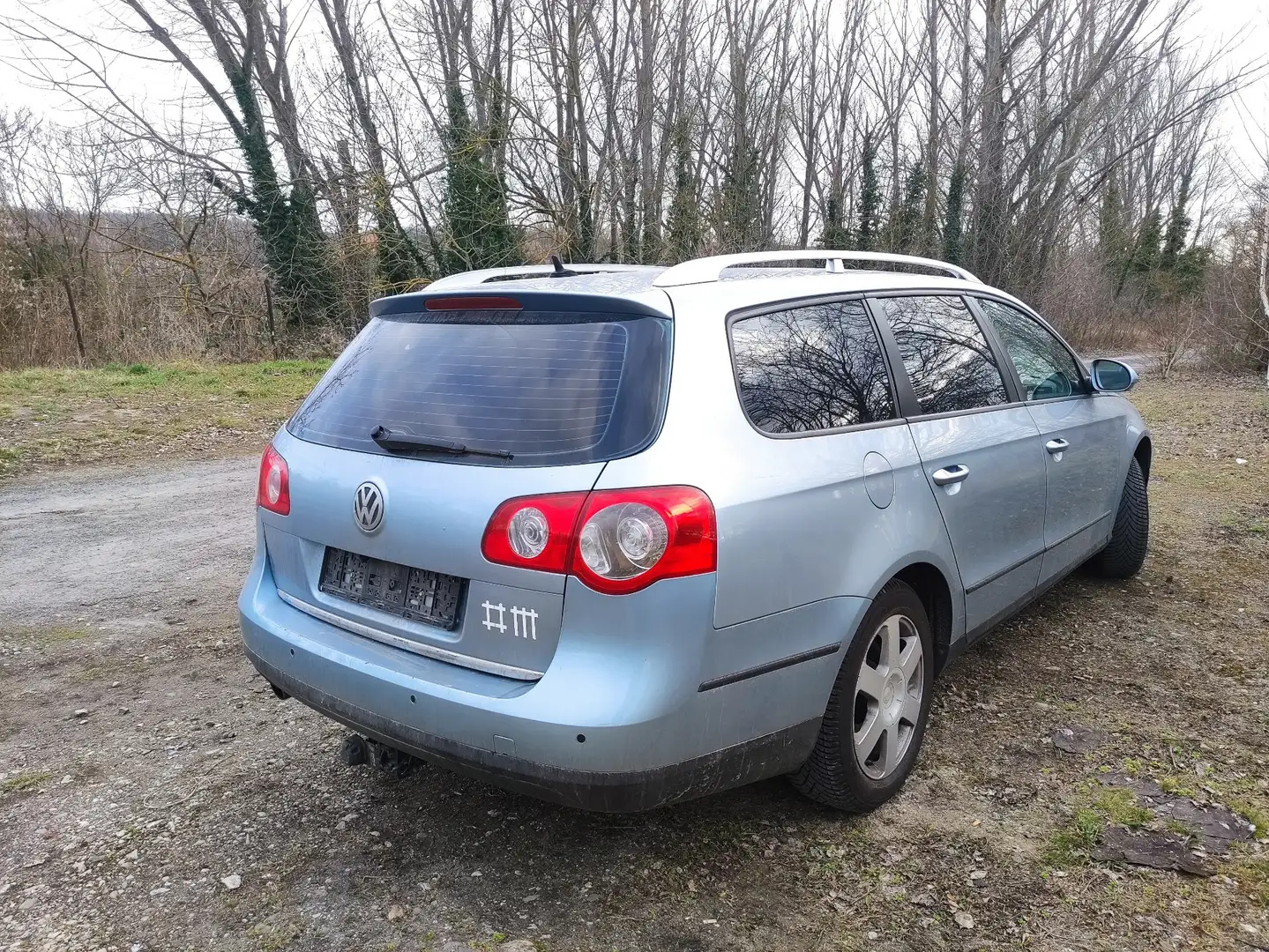 Volkswagen Passat Variant Trendline Grau - 2